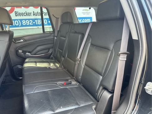 Used 2017 GMC Yukon SLT w/ Premium Edition AWD/4WD image 34