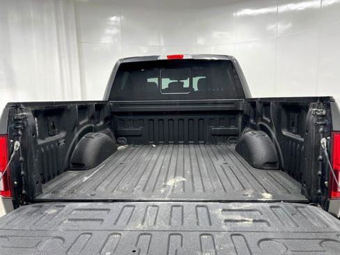 Used 2019 Ford F150 Lariat w/ Equipment Group 502A Luxury AWD/4WD image 28