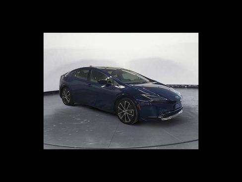 Used 2024 Toyota Prius XLE AWD/4WD image 8