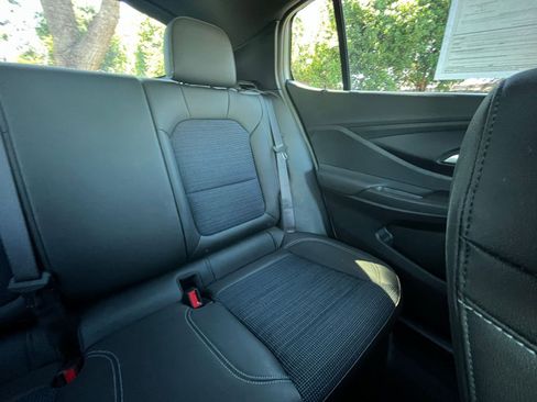 Used 2025 Buick Envista Preferred image 35