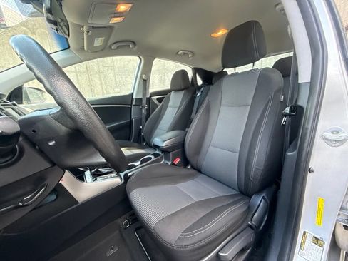 Used 2013 Hyundai Elantra GT FWD image 14