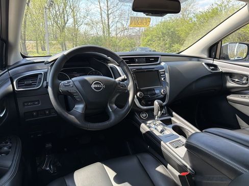 Certified 2024 Nissan Murano SV w/ SV Midnight Edition Package FWD image 17