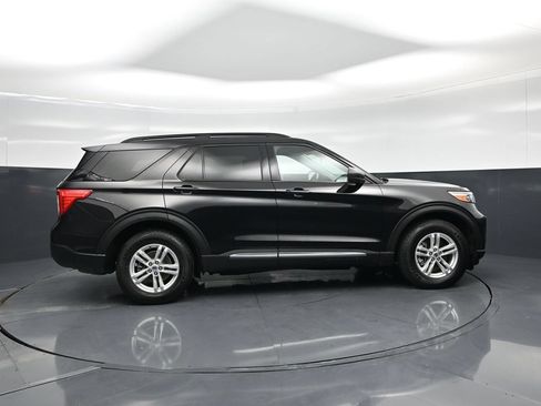 Used 2022 Ford Explorer XLT AWD/4WD image 23