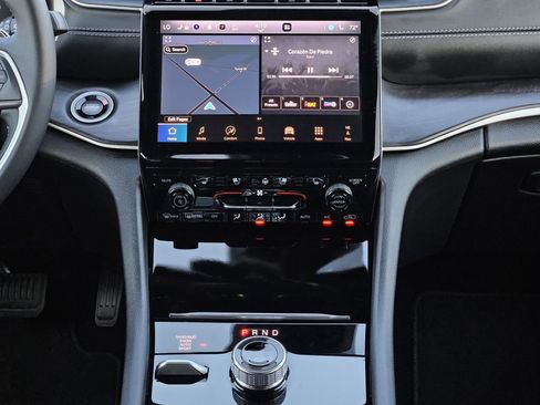 New 2025 Jeep Grand Cherokee L Limited AWD/4WD image 24