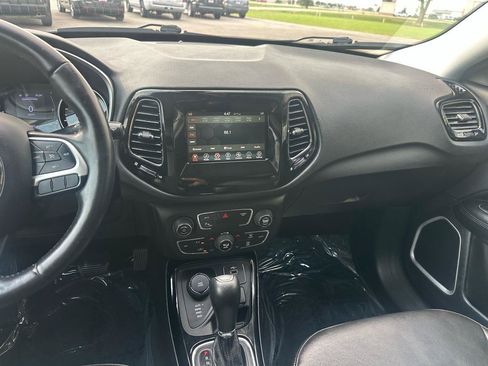 Used 2020 Jeep Compass Latitude AWD/4WD image 12