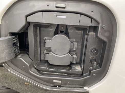 Used 2024 Toyota bZ4X XLE w/ Weather Package image 45