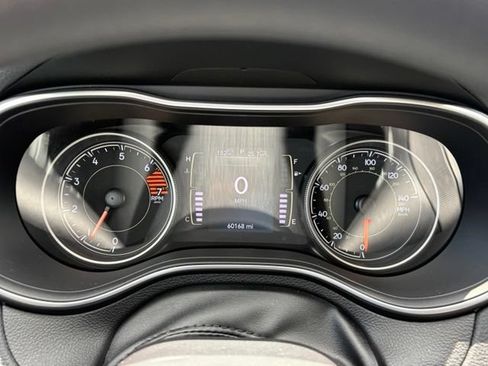 Used 2020 Jeep Cherokee Latitude FWD image 18