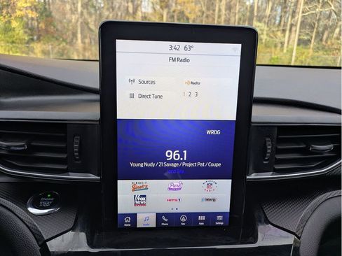 Certified 2021 Ford Explorer ST w/ Equipment Group 401A image 22