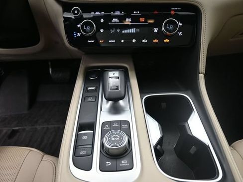 Used 2023 INFINITI QX60 Sensory w/ Vision Package AWD/4WD image 13