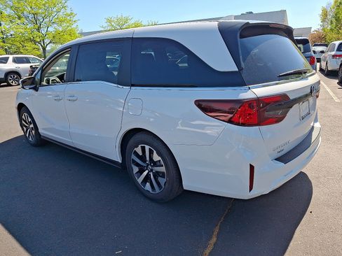 New 2026 Honda Odyssey EX-L image 3