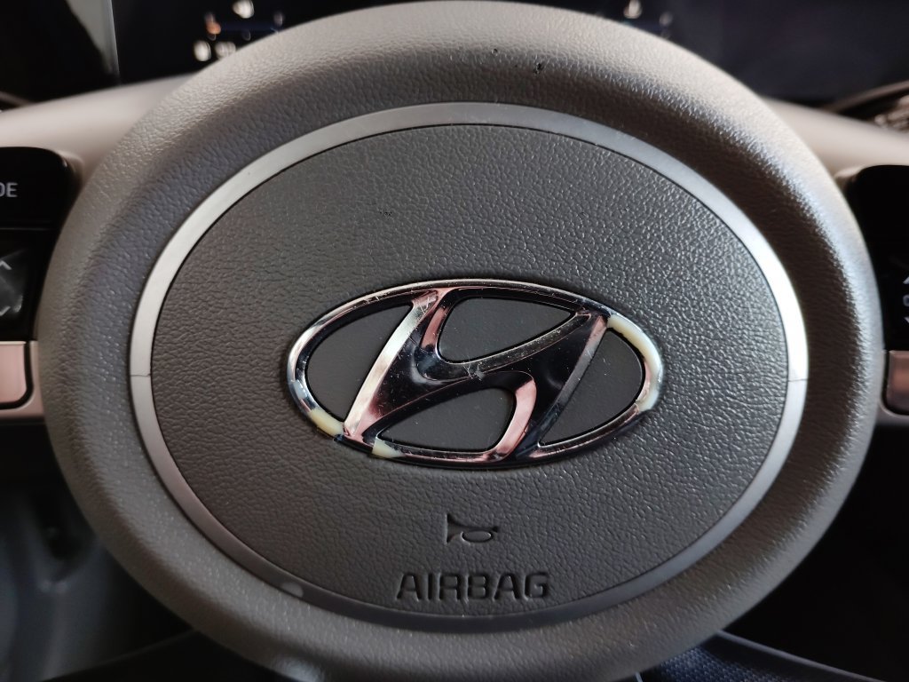 Used 2023 Hyundai Elantra SEL w/ Convenience Package FWD image 24