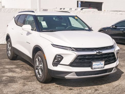 New 2026 Chevrolet Blazer LT w/ Convenience Package image 3