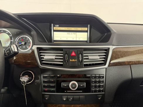 Used 2011 Mercedes-Benz E 350 4MATIC Sedan image 34