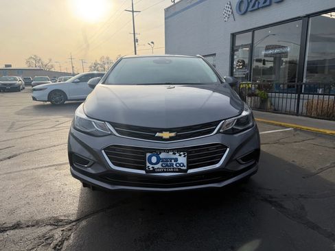 Used 2018 Chevrolet Cruze Premier w/ Enhanced Convenience Package image 8