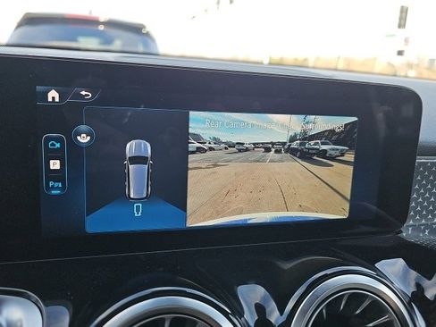 Certified 2025 Mercedes-Benz GLB 250 4MATIC image 28