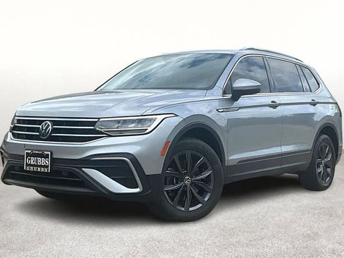 Used 2022 Volkswagen Tiguan SE image 15
