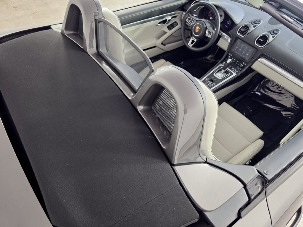 Used 2025 Porsche 718 Boxster S RWD image 29