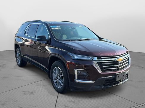Used 2023 Chevrolet Traverse LT AWD/4WD image 3