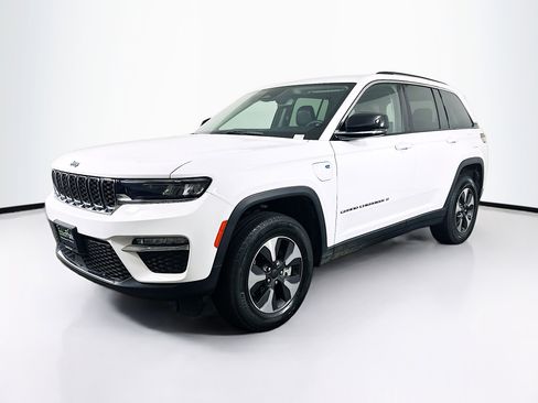 Used 2022 Jeep Grand Cherokee Limited 4xe image 3