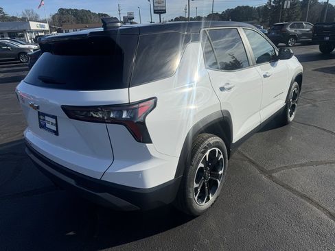 New 2026 Chevrolet Equinox LT w/ Convenience Package II image 9