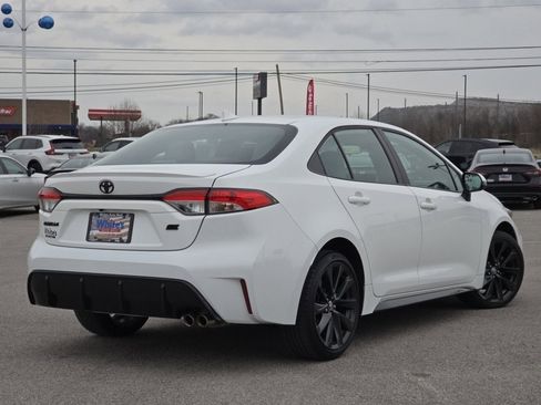 Used 2023 Toyota Corolla SE w/ Carpet Mat Package (TMS) FWD image 14