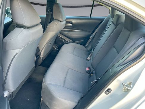 Used 2021 Toyota Corolla LE FWD image 27