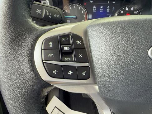 Used 2023 Ford Explorer XLT w/ Equipment Group 202A AWD/4WD image 28