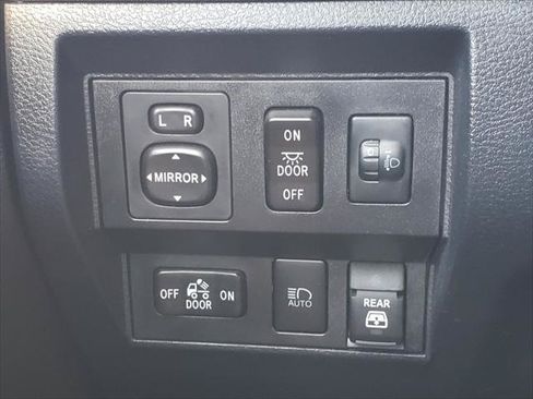 Certified 2020 Toyota Tundra TRD Pro AWD/4WD image 31