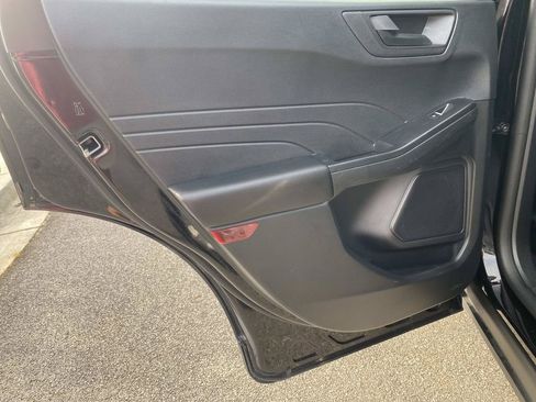 Used 2025 Ford Escape Active AWD/4WD image 14