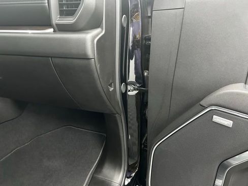 Used 2025 GMC Sierra 2500 SLT w/ SLT Premium Package image 35