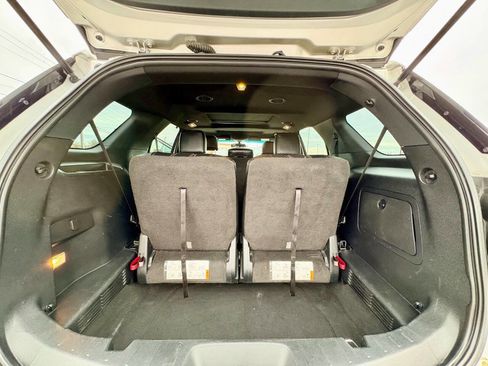 Used 2016 Ford Explorer XLT w/ Equipment Group 202A image 29