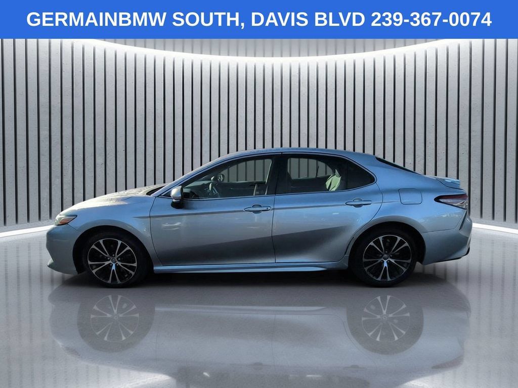 Used 2018 Toyota Camry SE w/ Convenience Package FWD image 8