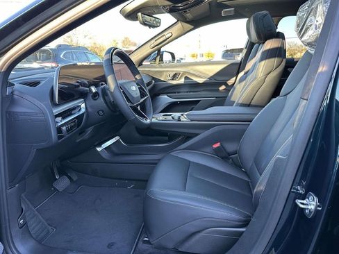 New 2026 Cadillac Lyriq Premium Luxury image 16