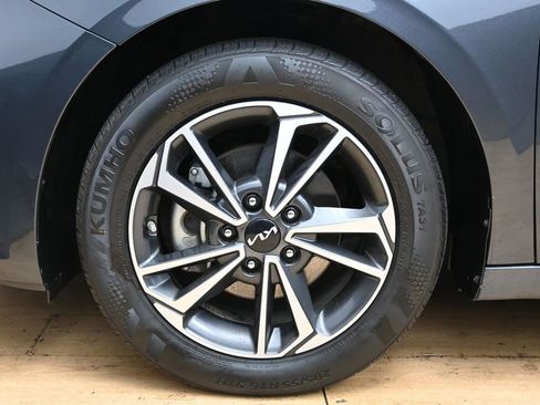 Used 2024 Kia Forte LXS FWD image 8