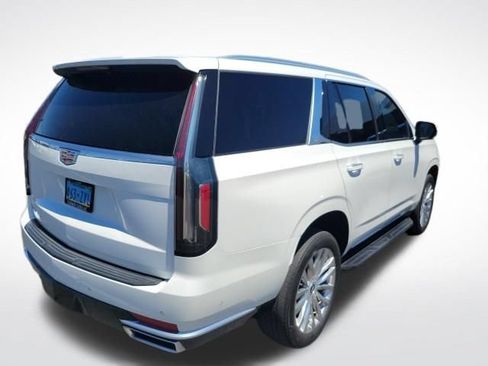 Used 2021 Cadillac Escalade Premium Luxury AWD/4WD image 3