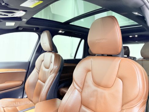 Used 2019 Volvo XC90 T6 Inscription w/ Advanced Package AWD/4WD image 16