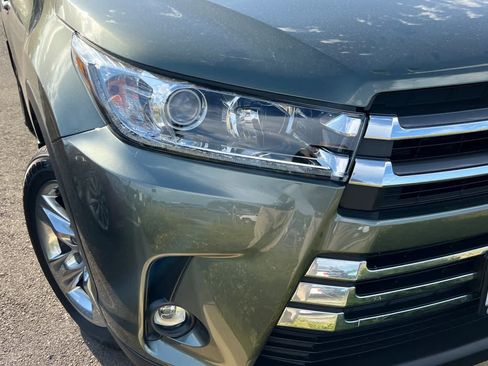 Used 2019 Toyota Highlander Limited AWD/4WD image 14