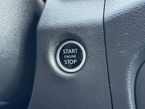 Used 2023 Nissan Frontier SV w/ SV Convenience Package image 21