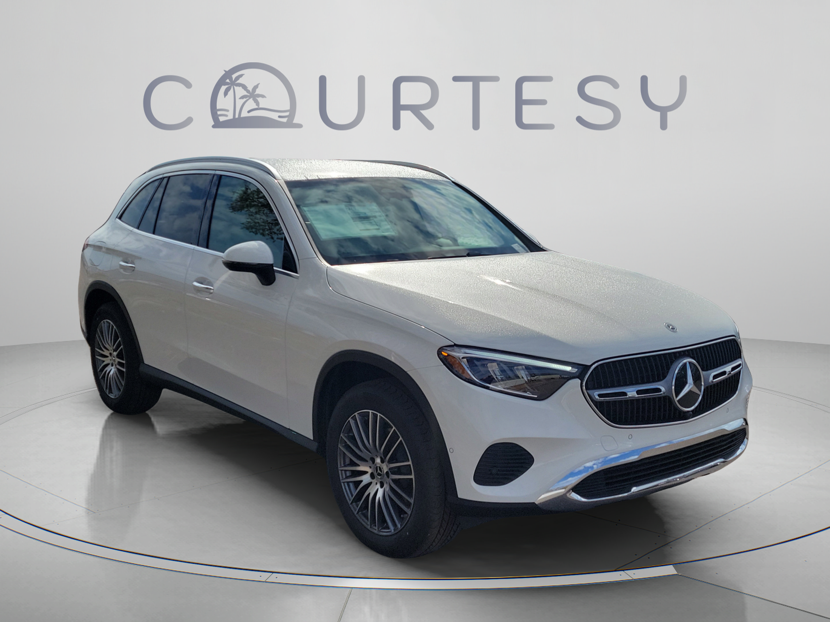 Certified 2026 Mercedes-Benz GLC 300 image 5
