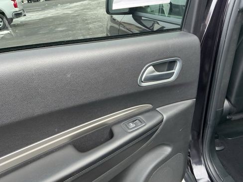 Used 2020 Dodge Durango SXT image 21