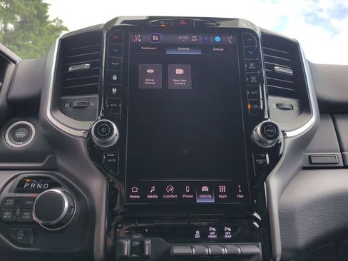 New 2026 RAM 1500 4x4 Crew Cab image 25