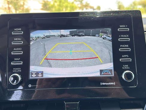 Certified 2022 Toyota Camry SE image 16