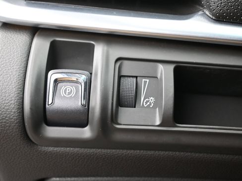 Used 2014 Cadillac XTS Luxury w/ Driver Awareness Package FWD image 12