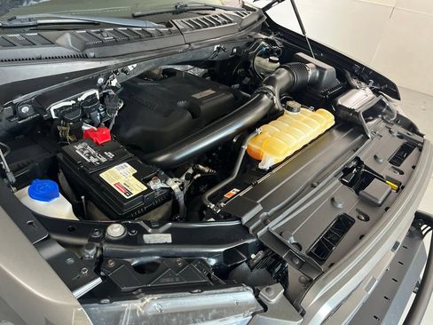 Used 2018 Ford F150 Raptor w/ Equipment Group 802A Luxury AWD/4WD image 10