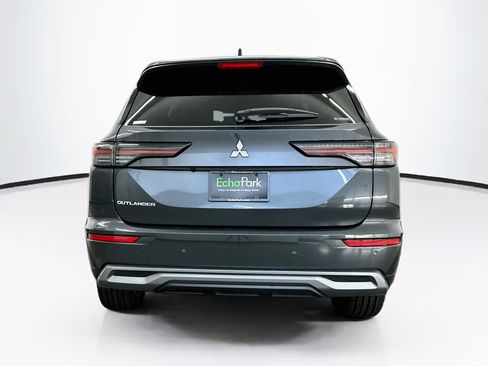Used 2025 Mitsubishi Outlander SE AWD/4WD image 7