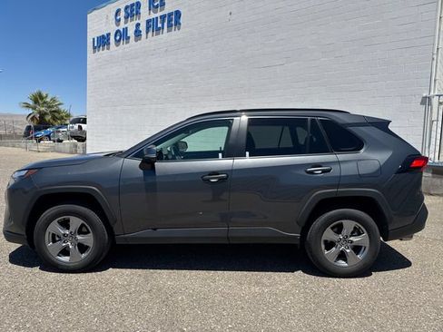 Used 2025 Toyota RAV4 XLE AWD/4WD image 2