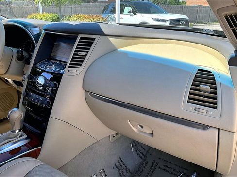 Used 2016 INFINITI QX70 AWD w/ Premium Package image 25