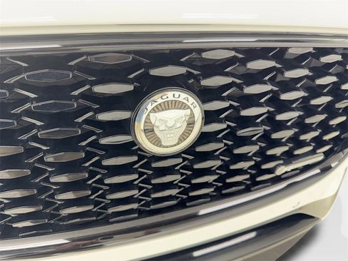 Used 2024 Jaguar F-PACE R-Dynamic S image 24