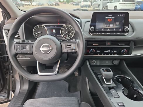 Used 2023 Nissan Rogue SV FWD image 14