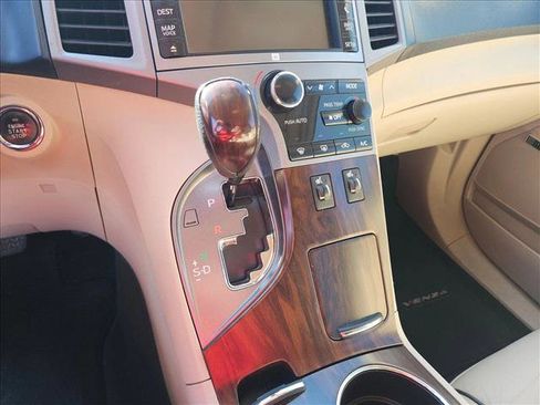 Used 2013 Toyota Venza Limited w/ Tow Prep Pkg image 15